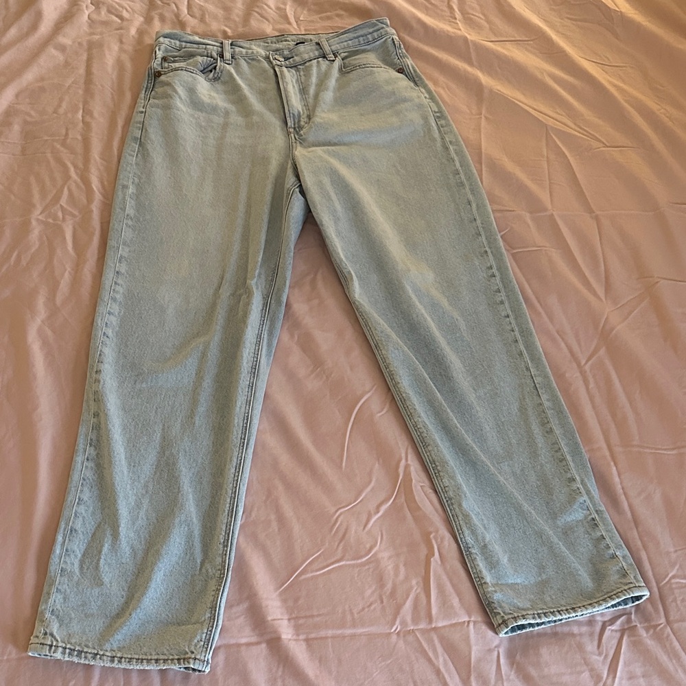 American Eagle Outfitters Light Wash Denim